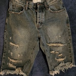 Bermuda cut off Jean shorts